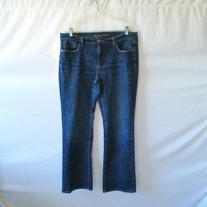 The Sweetheart Women's Mid Rise Dark Wash Straight Leg Blue Jeans Size 12 Short